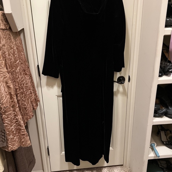 Vintage 1960s 60s Black Velvet Opera Coat Snap Closures Decorative Frogs 36 bust - Picture 9 of 10